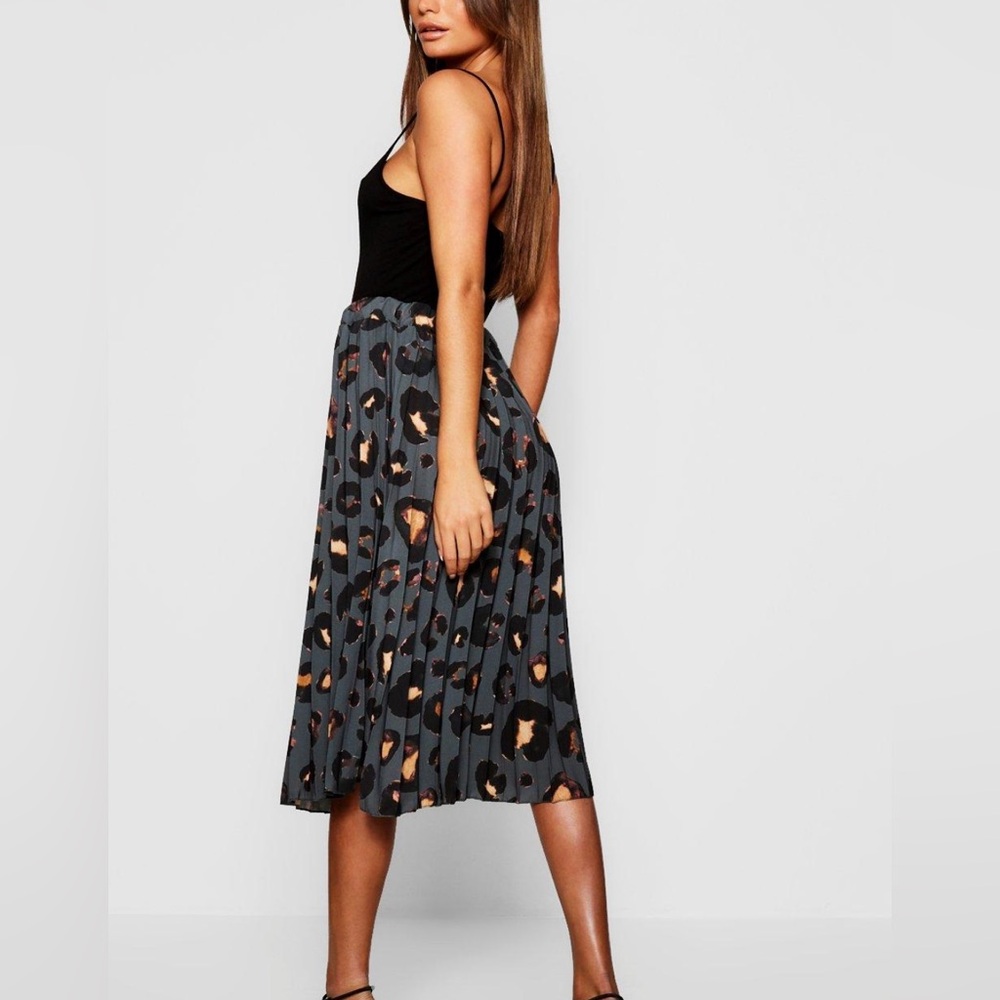 Boohoo Midi Leopard Skirt